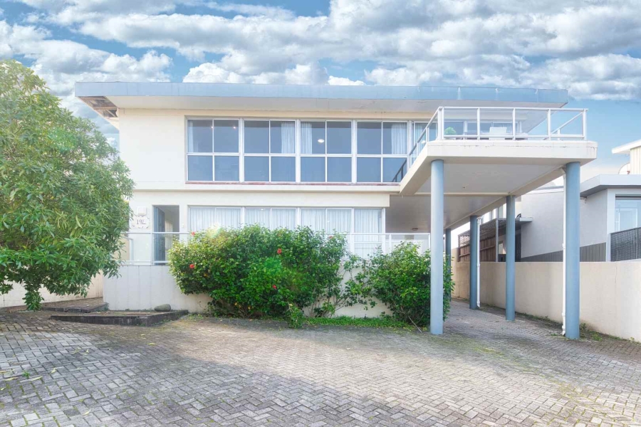 4 Bedroom Property for Sale in Voelklip Western Cape